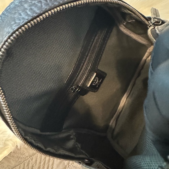 🔥SEND OFFER🔥MCM Black Textured Backpack with Logo - Picture 6 of 11